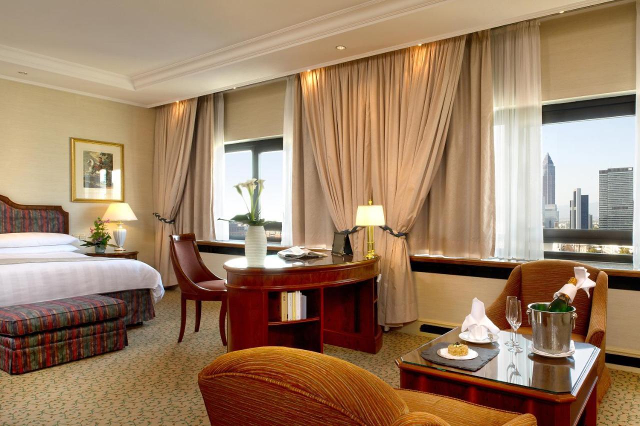 Intercontinental Frankfurt, An Ihg Hotel Frankfurt am Main Ngoại thất bức ảnh A room at the Conrad Dubai
